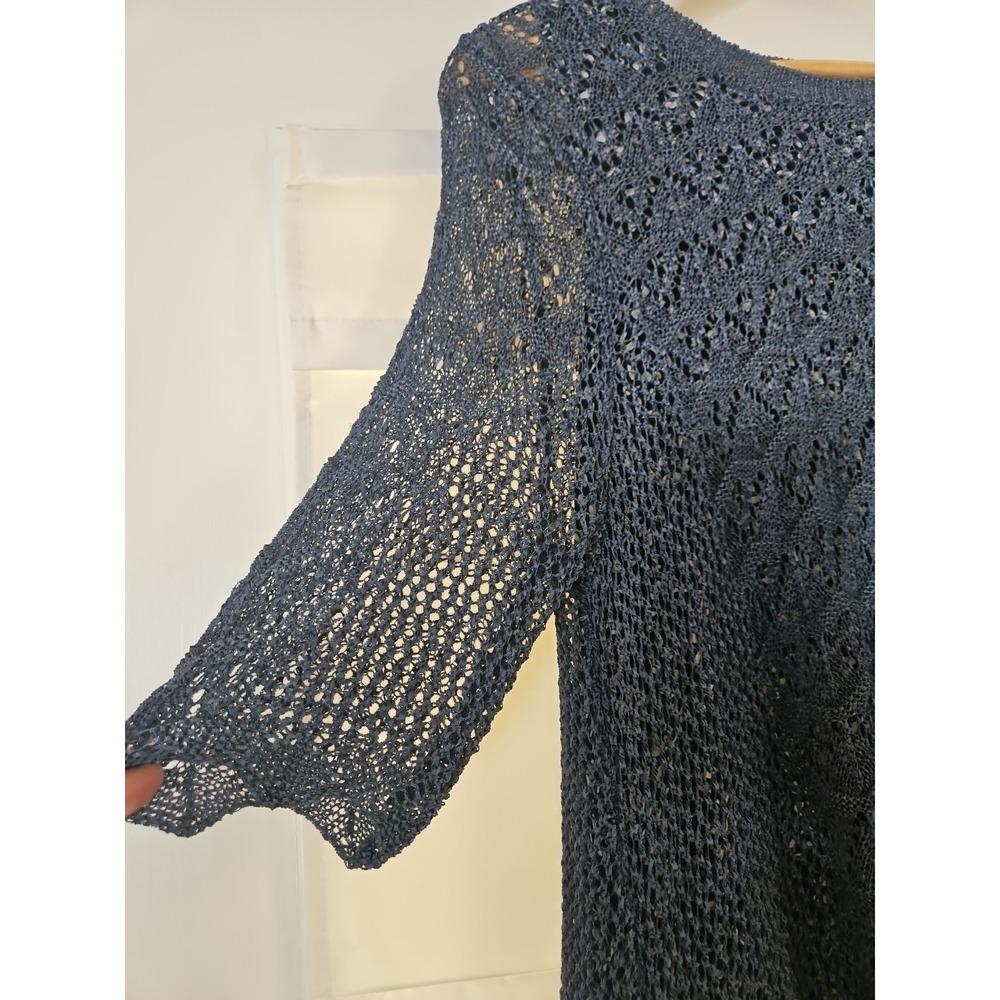 Navy Crochet Layered Women's Top with Cream Lining - Picture 4 of 9